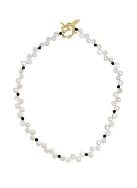 Flower Petal Pearls with Black Gemstone Necklace LN068